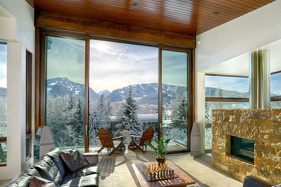8 Unique Benefits of Moving Glass Wall Systems